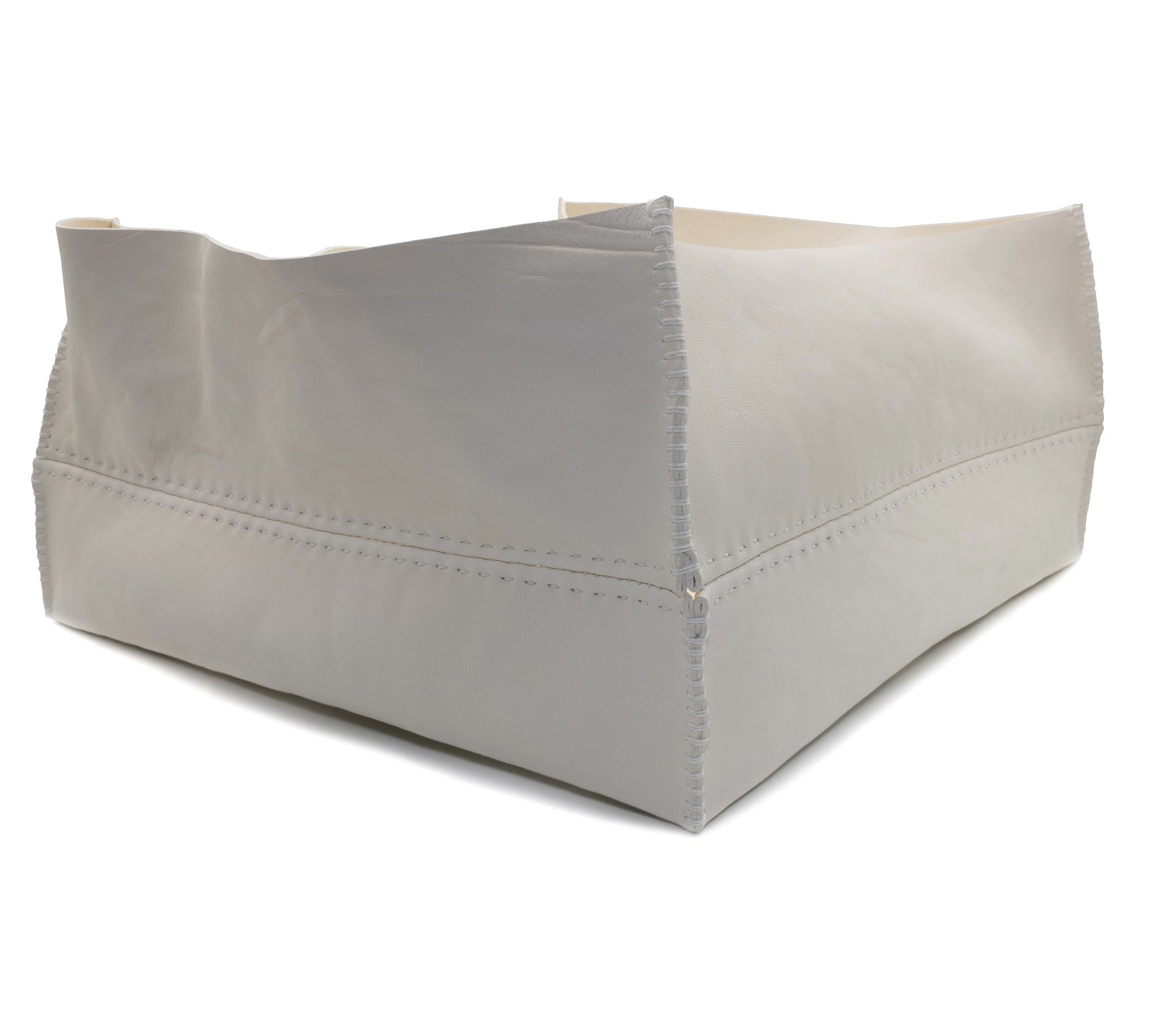 atelier skn | albino horse culatta leather interior storage box