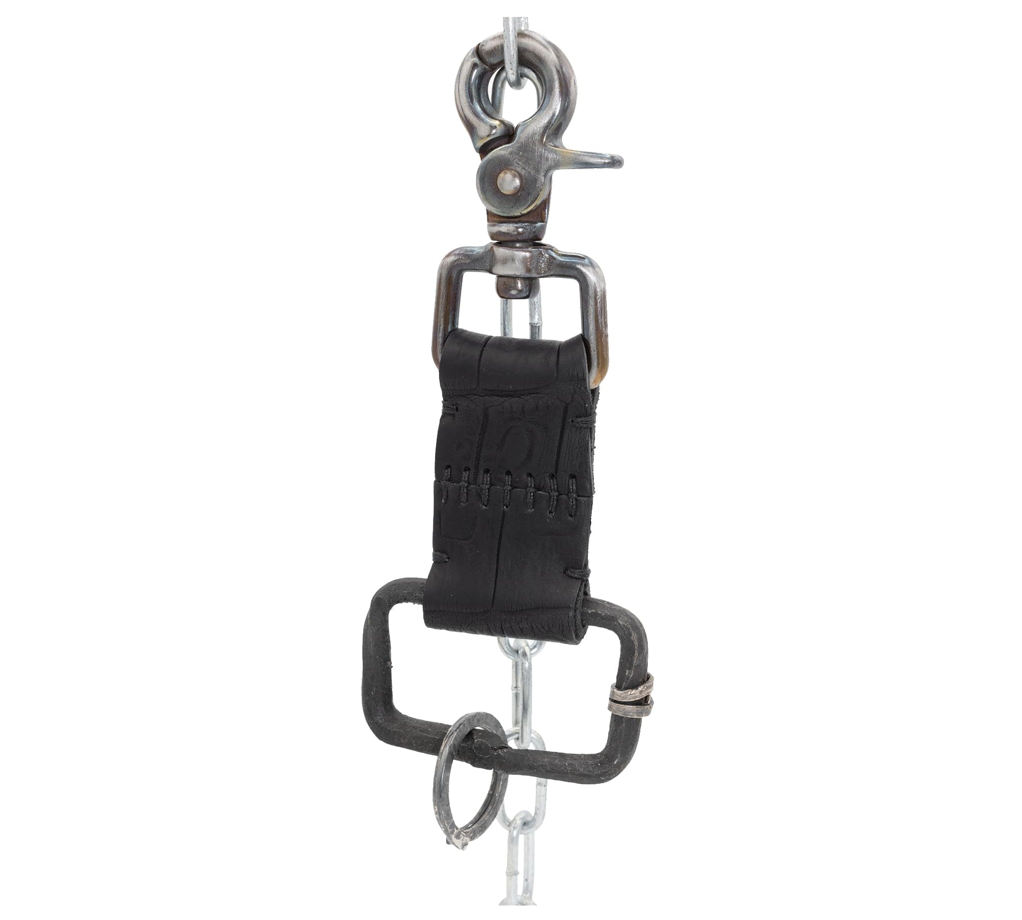 the hand sewn crocodile leather keychain features a flat matte black dye treatment and a distressed lobster swivel clip. a hand forged black iron ring holds the oxidised .925 silver key ring. Buy online from avant garde leather studio atelier skn.