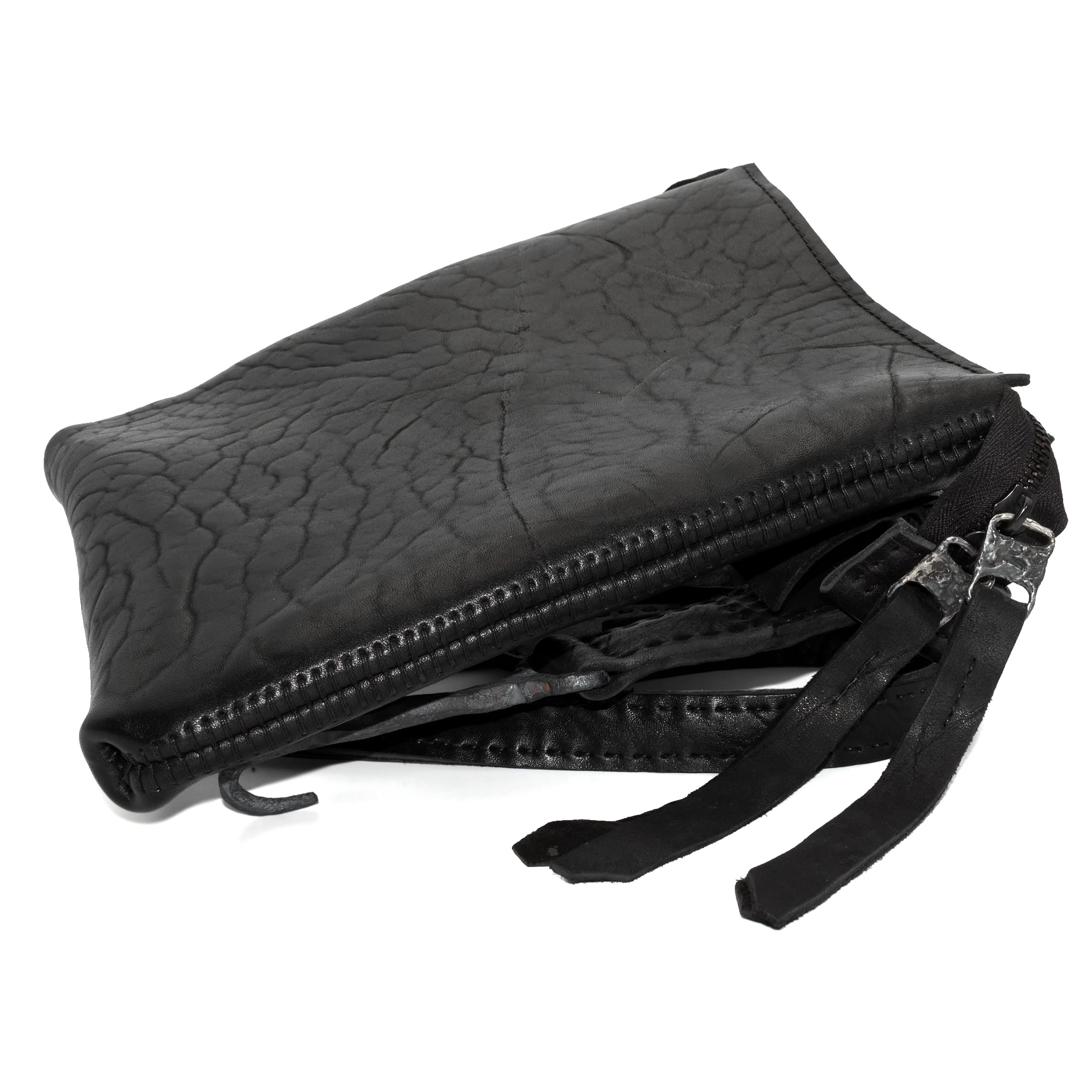 atelier skn | matte black vegetable tanned horse culatta leather sling bag