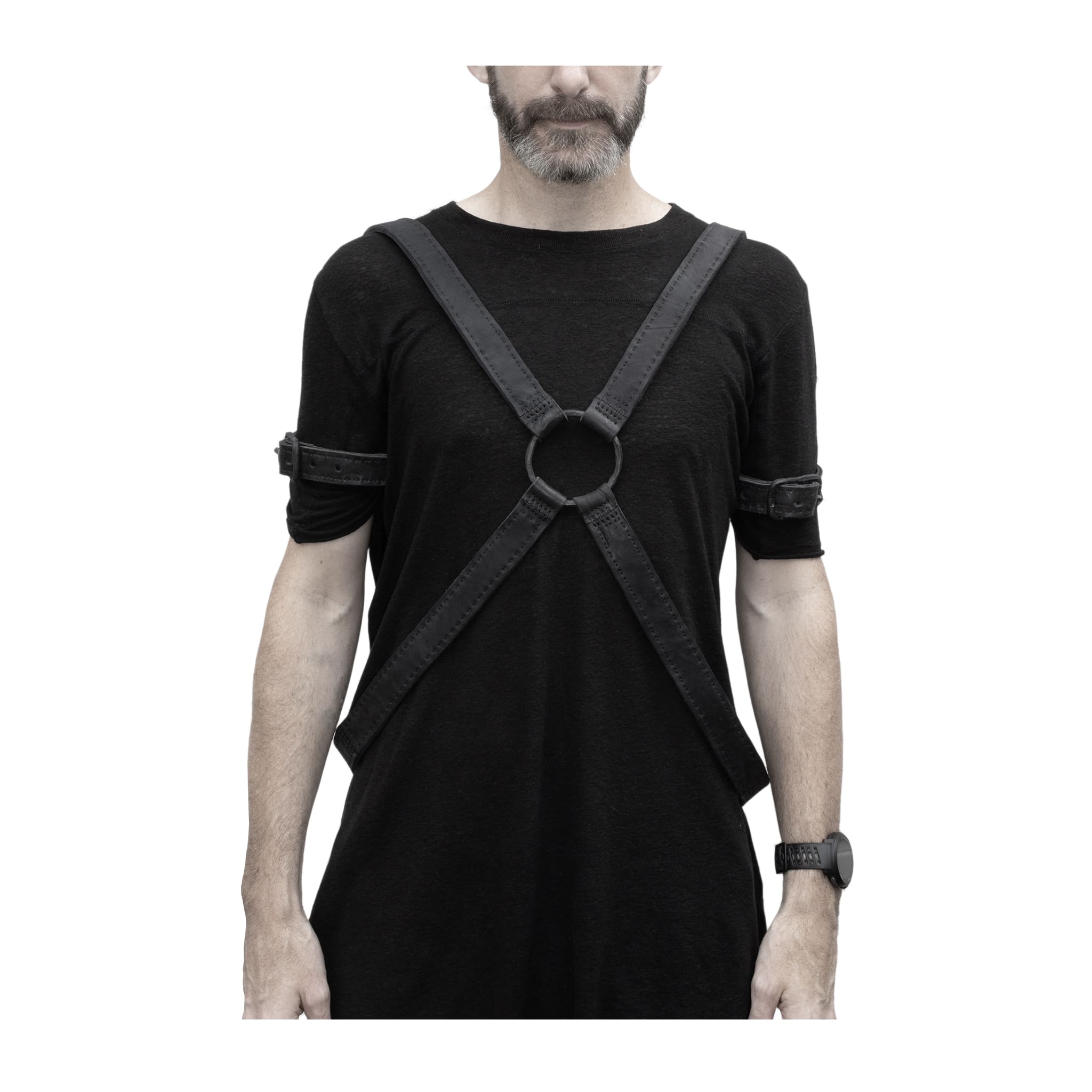 avant garde hand stitched horse culatta leather body harness, with an iron dye finish. the harness features a minimal silhouette with tonal japanese linen stitching and hand forged iron ring hardware. the leather harness is available to buy online from artisanal designer atelierskn.com 