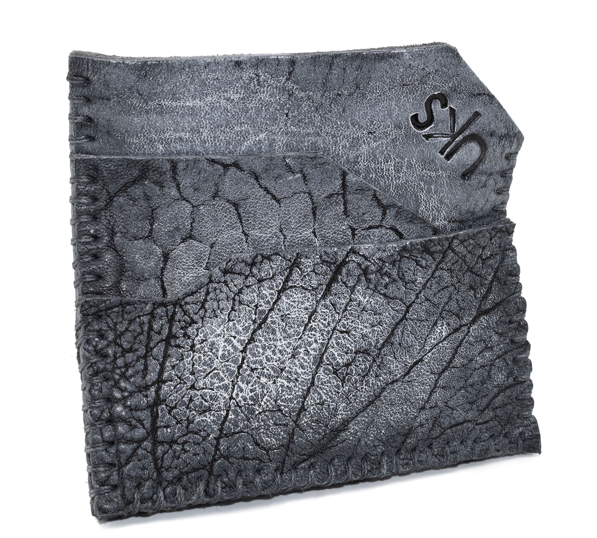 hand stitched over an 8hr period the washed culatta cardholder features multiple card slots, hand stitched overlock sides and a pigmented wax finish. the cardholder is available to buy online from avant garde leather studio atelierskn.com