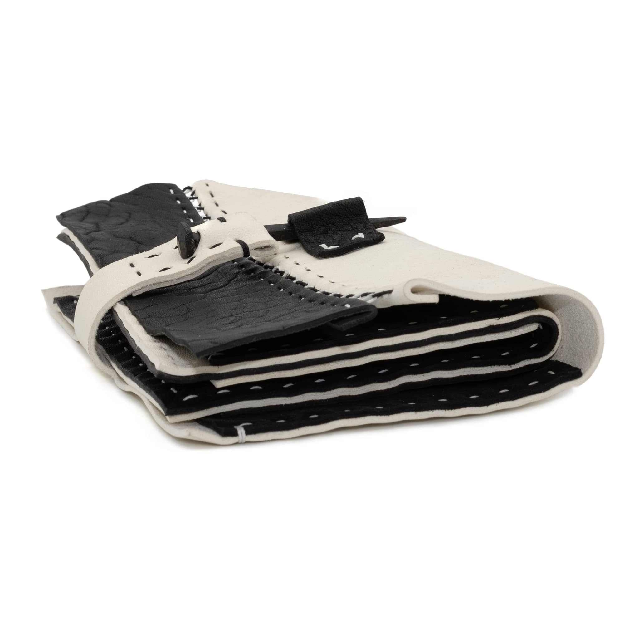 atelier skn | two tone horse culatta leather open seam long wallet | side view