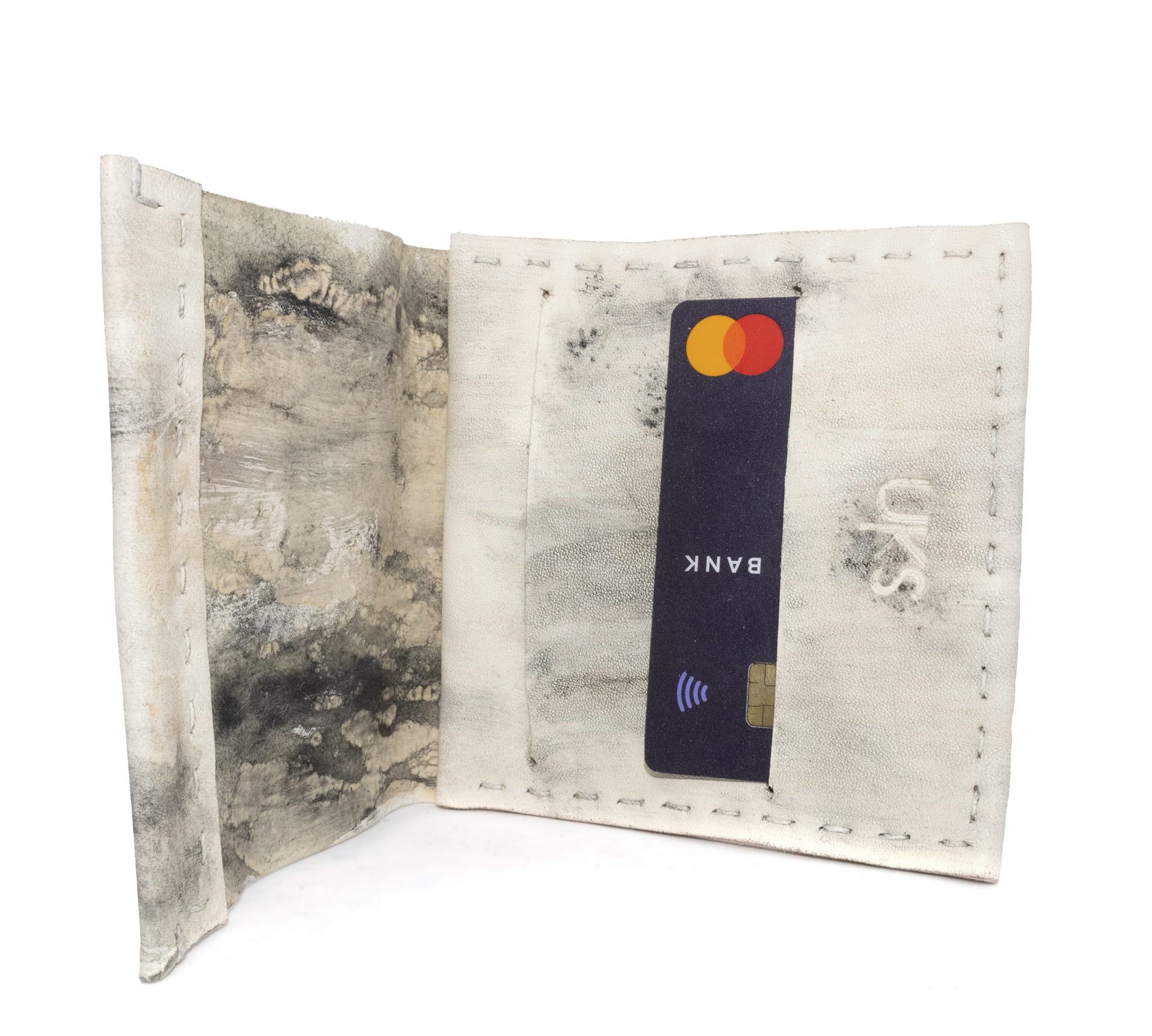 Avant Garde white leather wallet - atelier skn